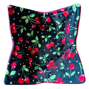 Cherries on Black Bowl Cozy: Reversible Quilted Hot Bowl Holder
