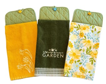 Garden Floral Hanging Kitchen Towels: Potholder Towel with Button Closure