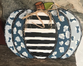 Leopard Pumpkin Fall Door Hanger: Hand-Painted Wood Decor