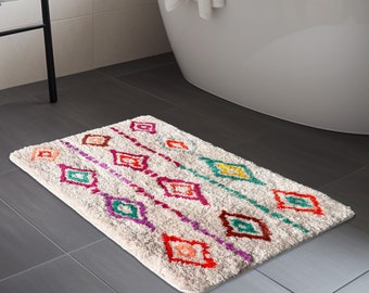 Tapis de bain bohème géométrique unique fabriqué à la main, tapis de bain touffetés lavables, tapis décoratif abstrait coloré pour salle de bain, tapis de bain moderne en relief