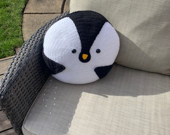 Penguin cushion - crochet pattern ,