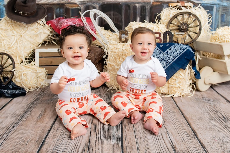 Baby Boy Gender Reveal / Cowboy Outfit for Baby Boy / Newborn Etsy