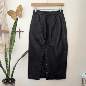 Vintage Classic 90s Black Leather Pencil Skirt
