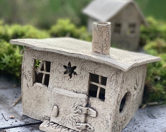 House made of ceramic (pitched roof)