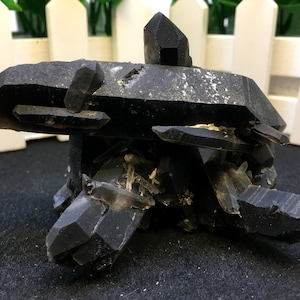Top Large Raw Black Crystal Cluster/Black Quartz Cluster/Quartz Cluster/Rough Black Abundance Crystal Plate-153 g