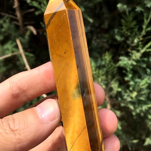 Große natürliche Tiger Auge Punkt/Quarz Pyramide/Chakra/Meditation/Energ/selbst stehen/Energie Stein Ornamente/Heilstein/Spezialgeschenk 67g