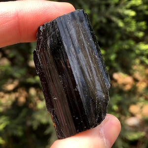 Top Quality Raw Large Natural Raw Black Tourmaline Stone/Rough Black Tourmaline Quartz/Tourmaline Mineral specimen/Black Tourmaline Chunk