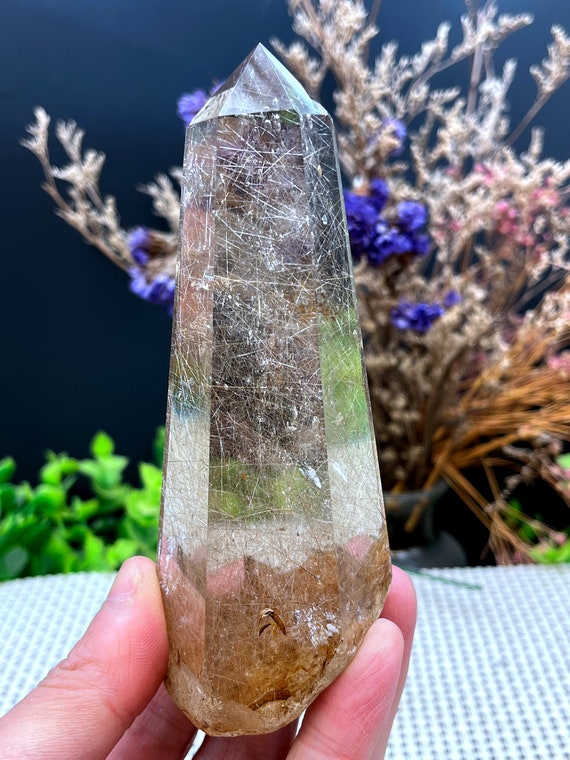 珍しい大きな透明な金色のルチルクォーツポイント/クリスタル