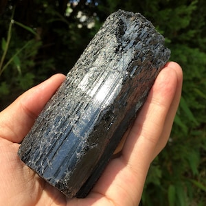 Topkwaliteit Raw Large Natural Raw Black Tourmaline Stone/Rough Black Tourmaline Quartz/Tourmaline Mineral specimen/Black Tourmaline Chunk
