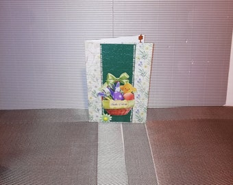Easter card in green with flowers and chicks