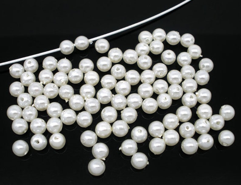 100 x Acryl Perlen Weiß 6mm Bild 1