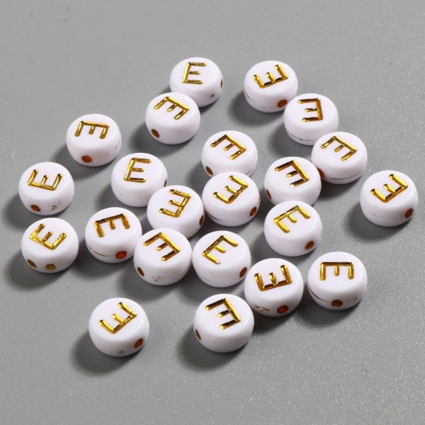 50 x Acryl Perlen Buchstaben E Weiß Gold 7mm