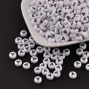 50 x contas acrílicas letra A branco 7 mm