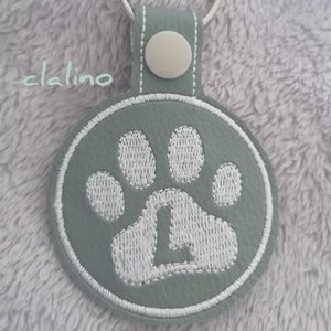 Paw &quot;L&quot; Keychain ITH