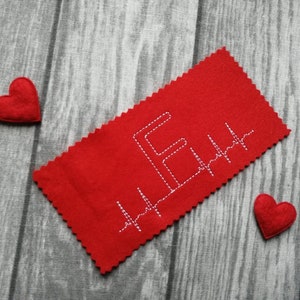 Embroidery file heartbeat alphabet &quot;F&quot;