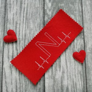 Embroidery file heartbeat alphabet &quot;N&quot;