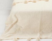 Beautiful Moroccan Pompom Blanket,Moroccan blanket,Moroccan Pompom Blanket,Pom Poms, Boho Blanket,moroccan throw blanket,Pom Poms Bed Cover