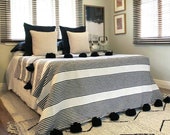 POM POM BLANKET - Tassel Throw Blanket - Moroccan Wedding Blanket - Handmade King Size Blanket - Housewarming Gift - Cotton Blankets