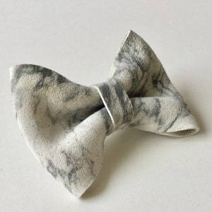 Leather bowpin marble gift pin image 4