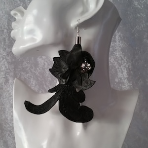 Leather earrings, skull, black, unique, asymmetrical leaf ornaments 4, approx. 12 cm, design jewelry, gothic, earrings, earrings, gifts