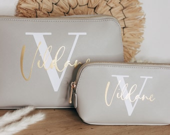 Gepersonaliseerde make-up tas met initiaal en naam - make-up tasje - cadeau vrouw moeder zus - bruidsmeisje bruidsmeisje