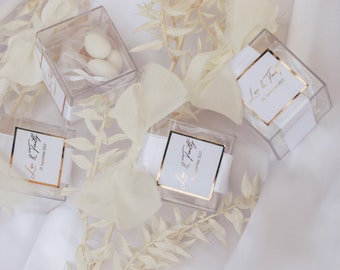 Personalized wedding gift - minimalist and classy - almond box with sugared almonds - bonboniere - Luxury guest favor -