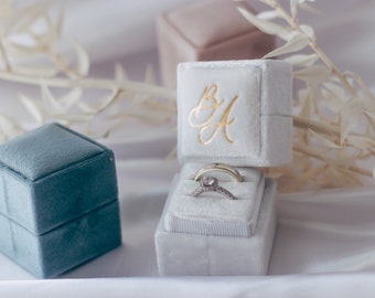 Wedding velvet ring box personalized with the initials | engagement | Application | 3+ colors | Ring box ring box