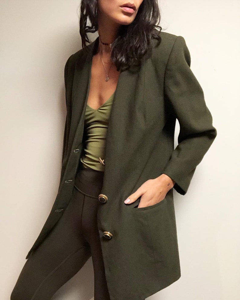 Vintage 100/% wool olive collarless blazer