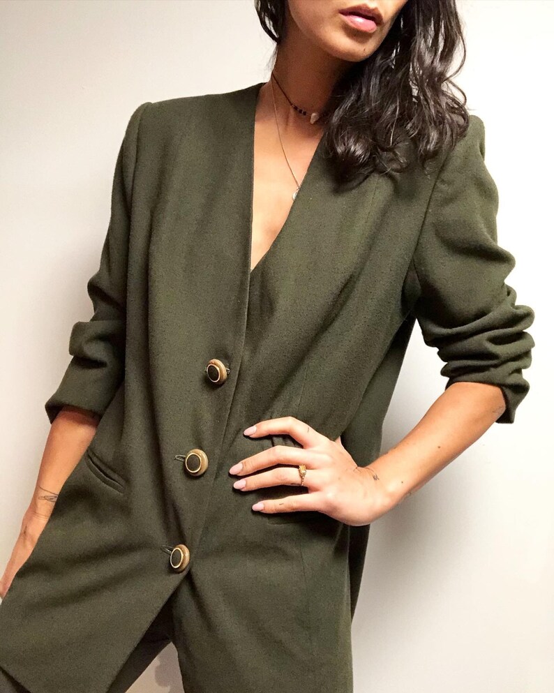 Vintage 100/% wool olive collarless blazer