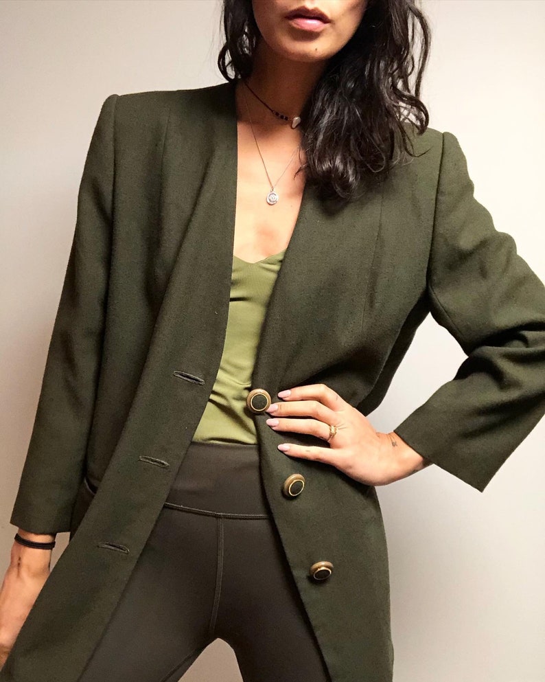 Vintage 100/% wool olive collarless blazer