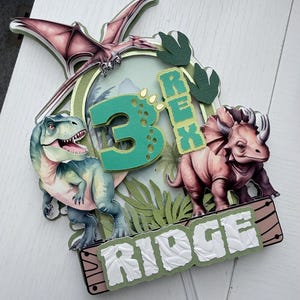 Adorno para pastel de dinosaurio: Decoración personalizada para fiesta de cumpleaños de 3-Rex imagen 4