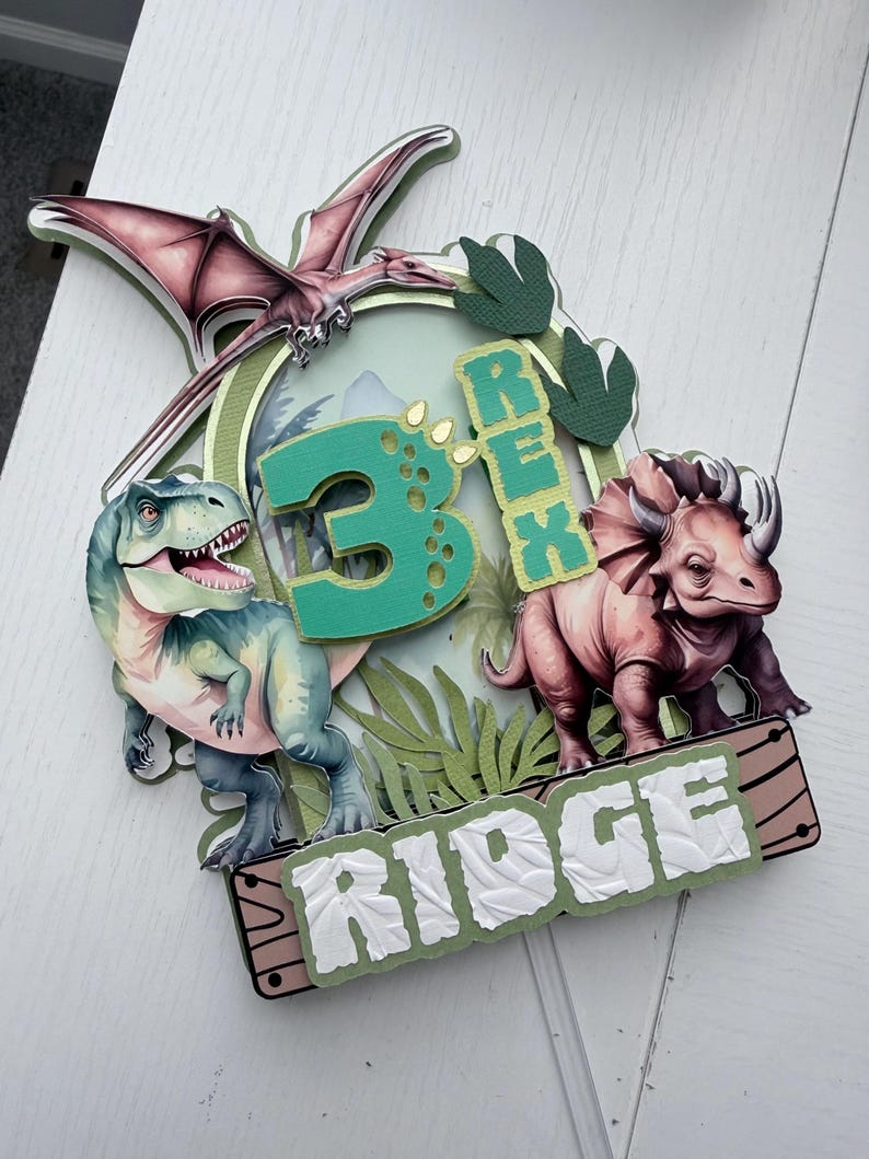 Adorno para pastel de dinosaurio: Decoración personalizada para fiesta de cumpleaños de 3-Rex imagen 4