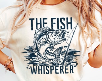Herren Angeln Shirt Design, lustiges Angeln SVG, Angeln Grafik Clipart, Fischer SVG, Geschenk für Fischer SVG, The Fisch Whisperer SVG