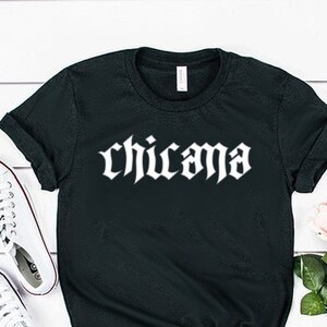 Chicana-skjorta Chicana-gåva Latina-skjorta Latina-gåva Chula-skjorta Unisex Jersey-tröja med kort ärm bild 1