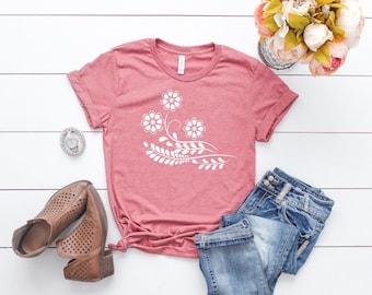 Daisy shirt Daisy Unisex men and womens tee Wildflower shirt boho shirt plant tshirt vintage wildflower shirt women’s tees