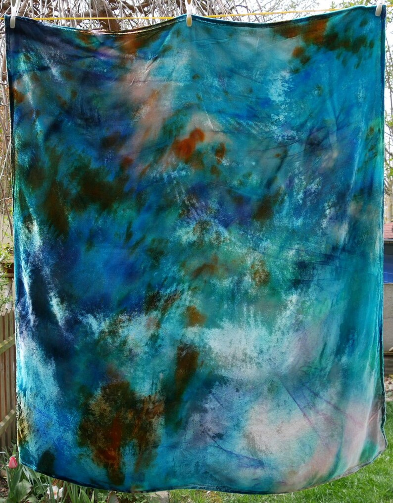 Cloth ceiling lined with silk velvet
