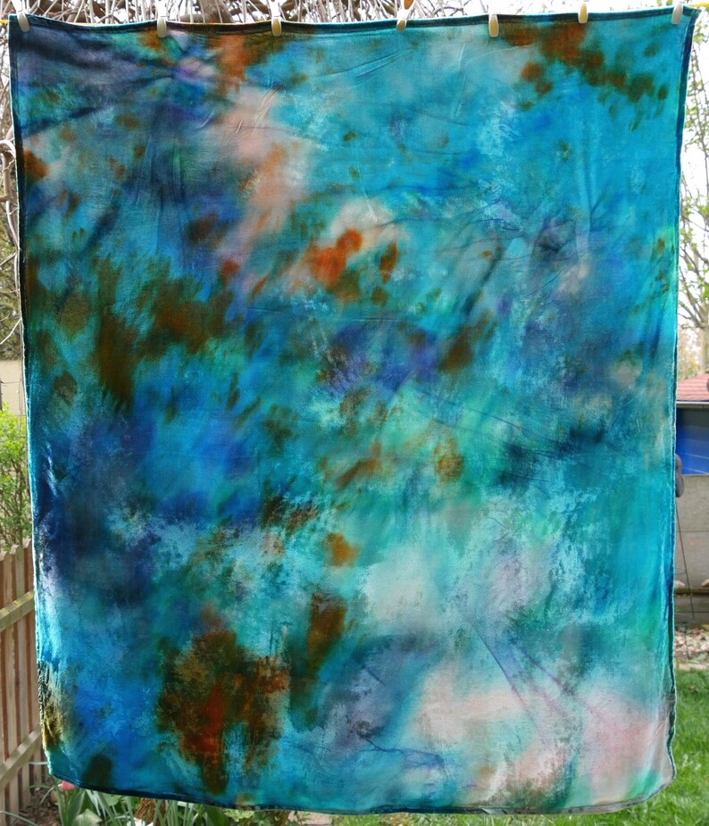 Cloth ceiling lined with silk velvet