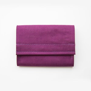 Upcycling Geldbörse violett aus vintage Luftmatratze | Veganes Portemonnaie M | Nachhaltiges Geschenk für sie!