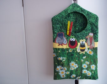 Vier Freunde Insekten Wiese Margerite Fliege Käfer Hummel Mücke Utensilo Wandbehang Klammerbeutel 27 x 46 cm