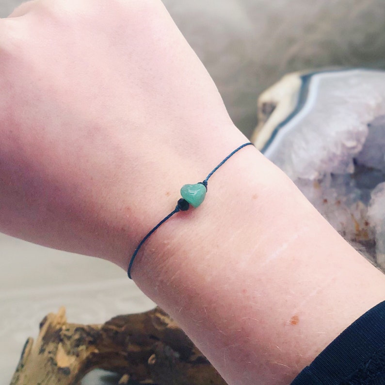 Macrame bracelet with gemstone