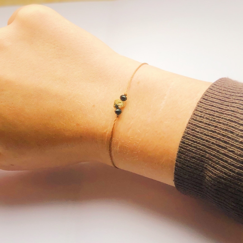 Macrame bracelet with gemstone