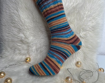 Regia - chaussettes tricotées à la main. 41/42