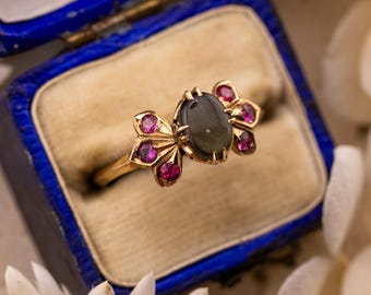 Vintage Black Star Sapphire and ruby ring 14k solid gold statement or engagement ring floral inspired genuine vintage ring, size 7