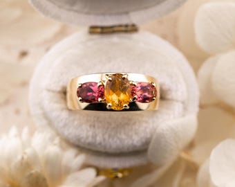 Anillo vintage de oro de 14k con tres piedras: citrino y morganita. Talla 5.75.