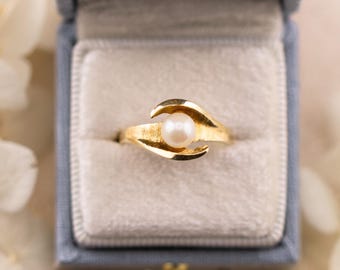 Anillo vintage de perla en oro de 14 k: Anillo Bypass, talla 5.5