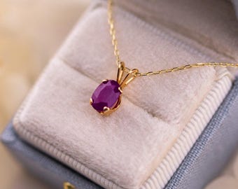Vintage oval ruby pendant