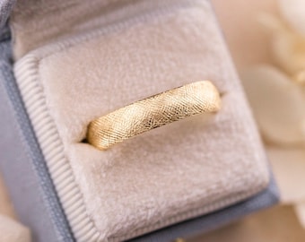 Alianza de boda con textura florentina de 5 mm