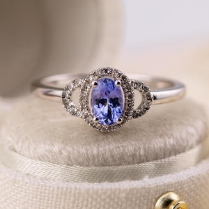 Tanzanite and diamond ring oval cut tanzanite with halo 10k solid white gold, size 7