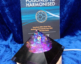 SHUNGITE PYRAMIDS USB Light up, with Book Bundle-Emf Powerful Protection, Rapid detox & healing, meditating + manifesting aids (Giza)