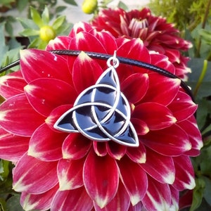 SHUNGITE PENDANTS EMF Triquetra Powerful Protection- Ideal Gifts/Wellness Aid/detox/Harmonizing/Independently tested 'Robust Protection'